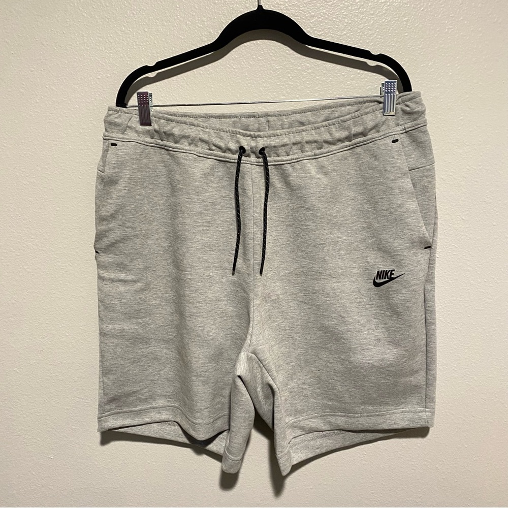 Mens XL nike Tech shorts